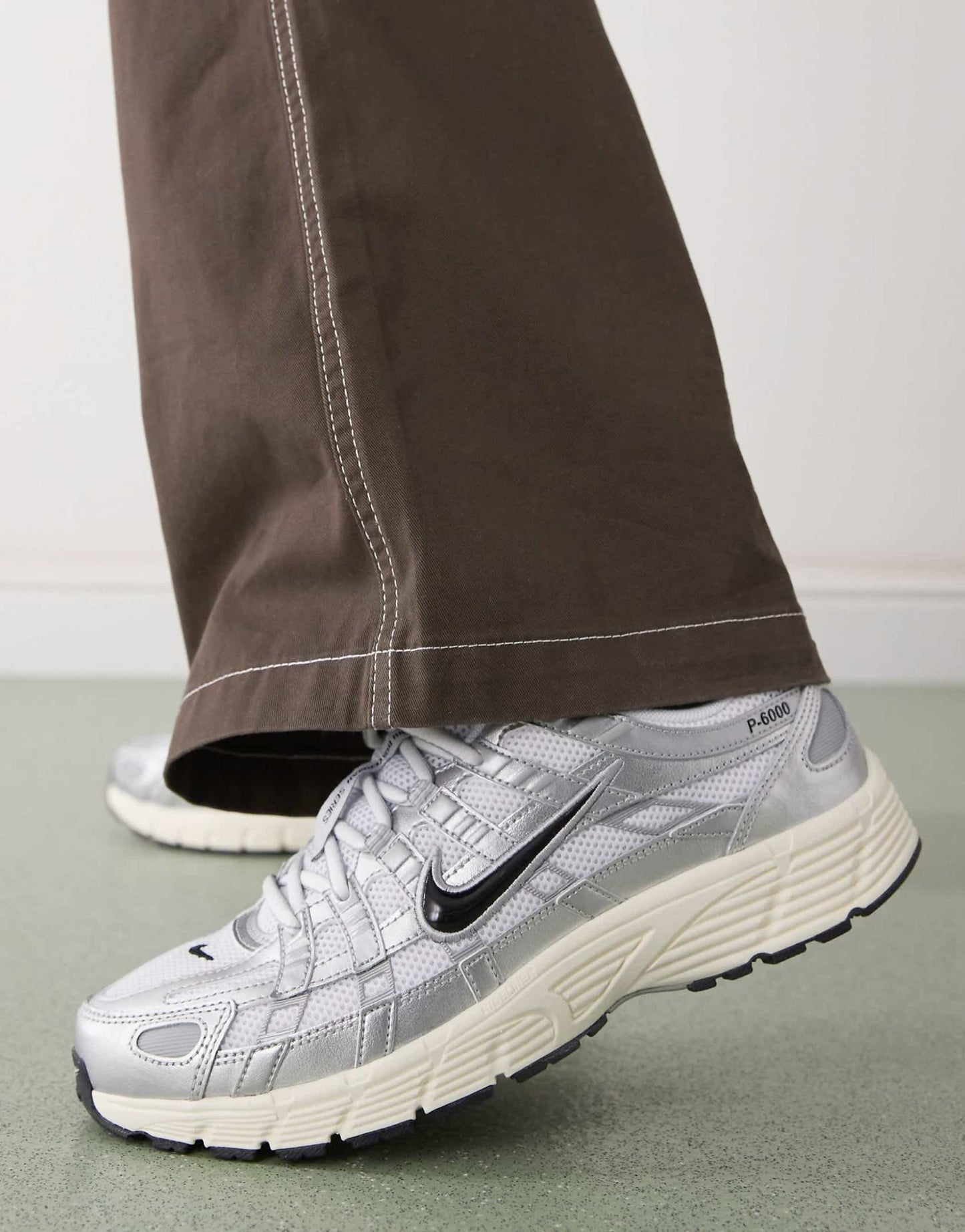 NIKE P-6000 “White/Silver”