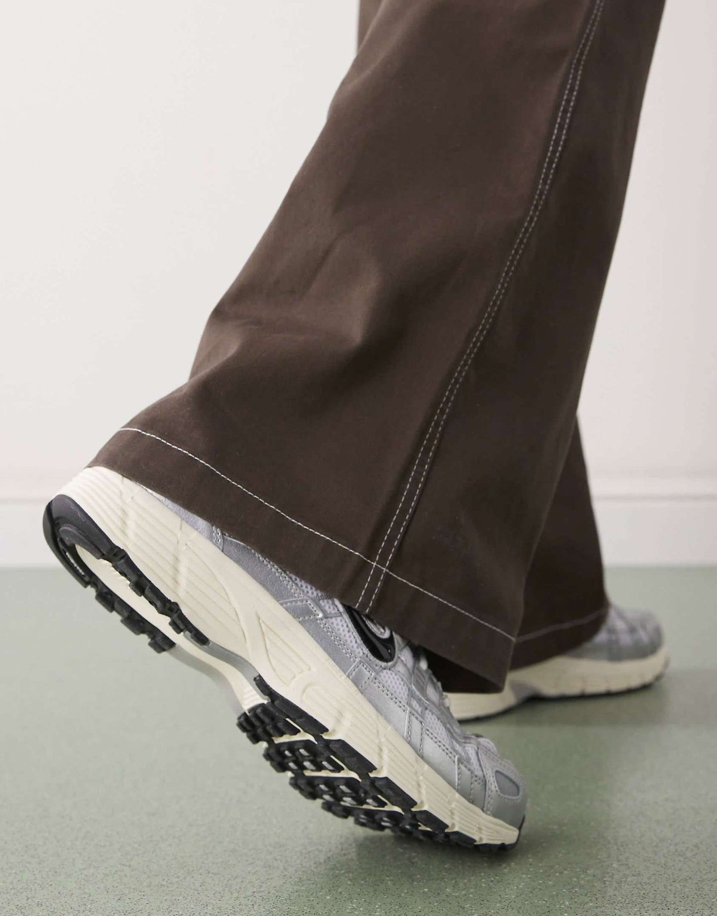 NIKE P-6000 “White/Silver”