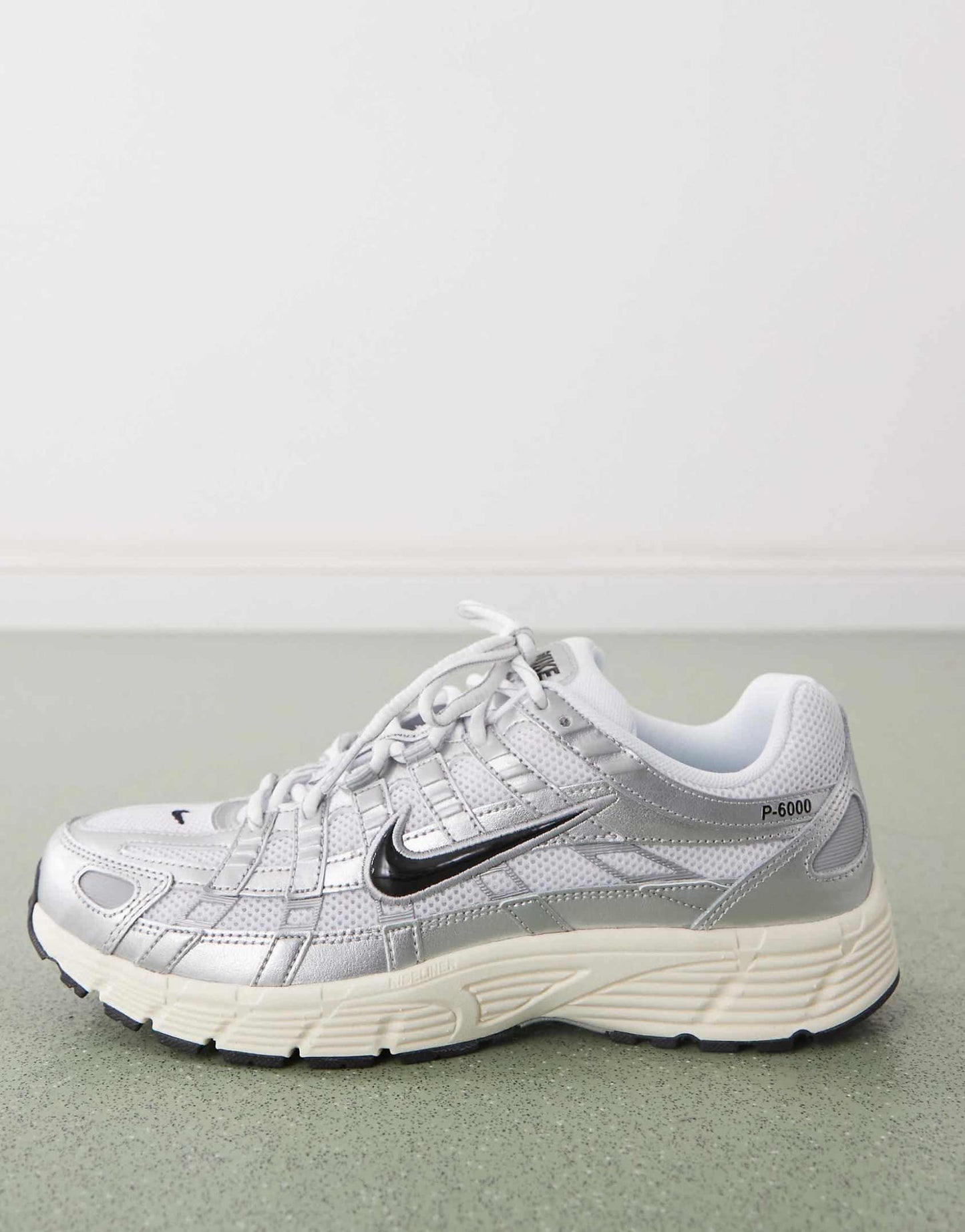 NIKE P-6000 “White/Silver”