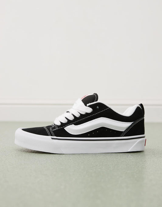 Vans Knu Skool “Black-True/White”