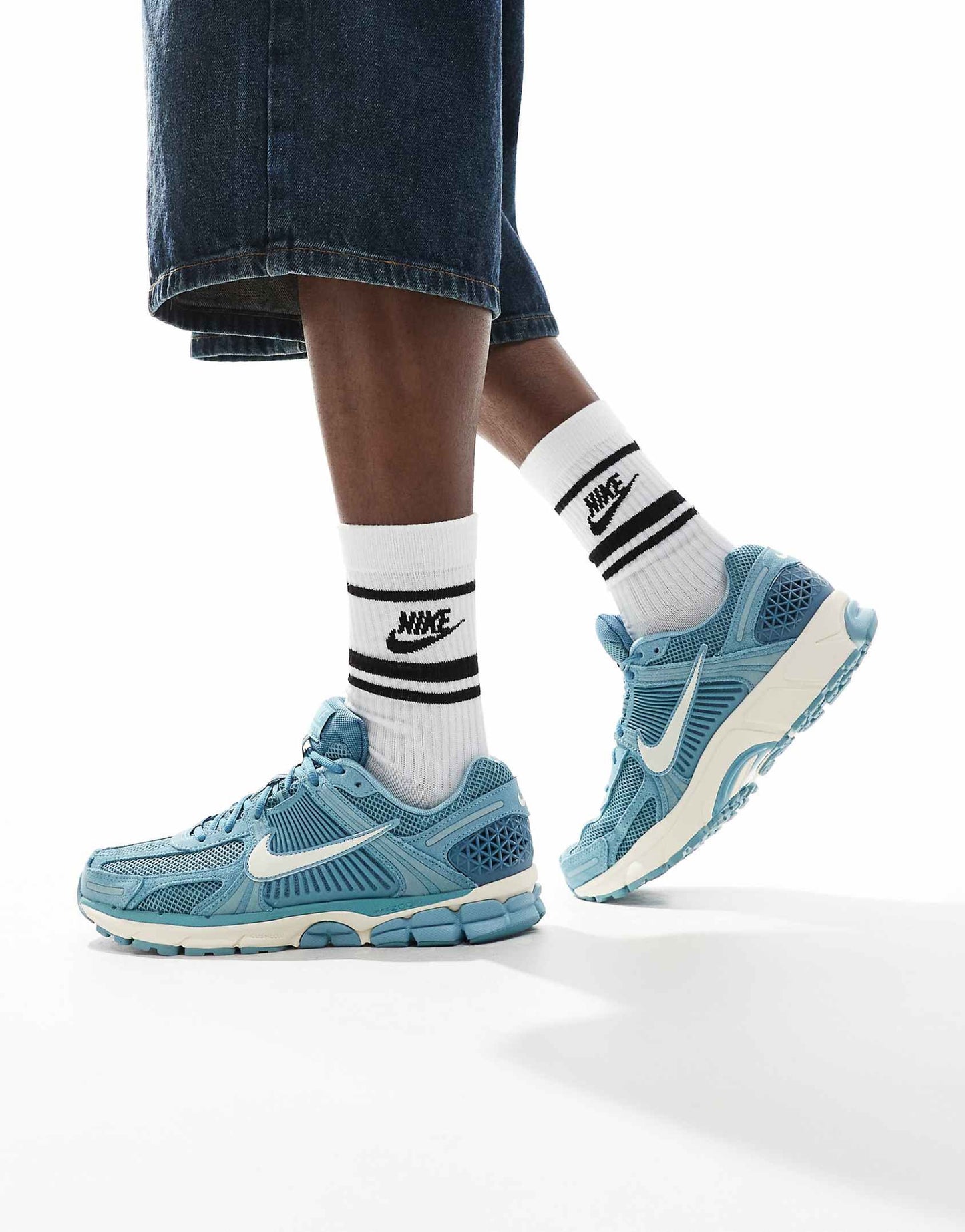 NIKE Vomero 5 “White/Blue”