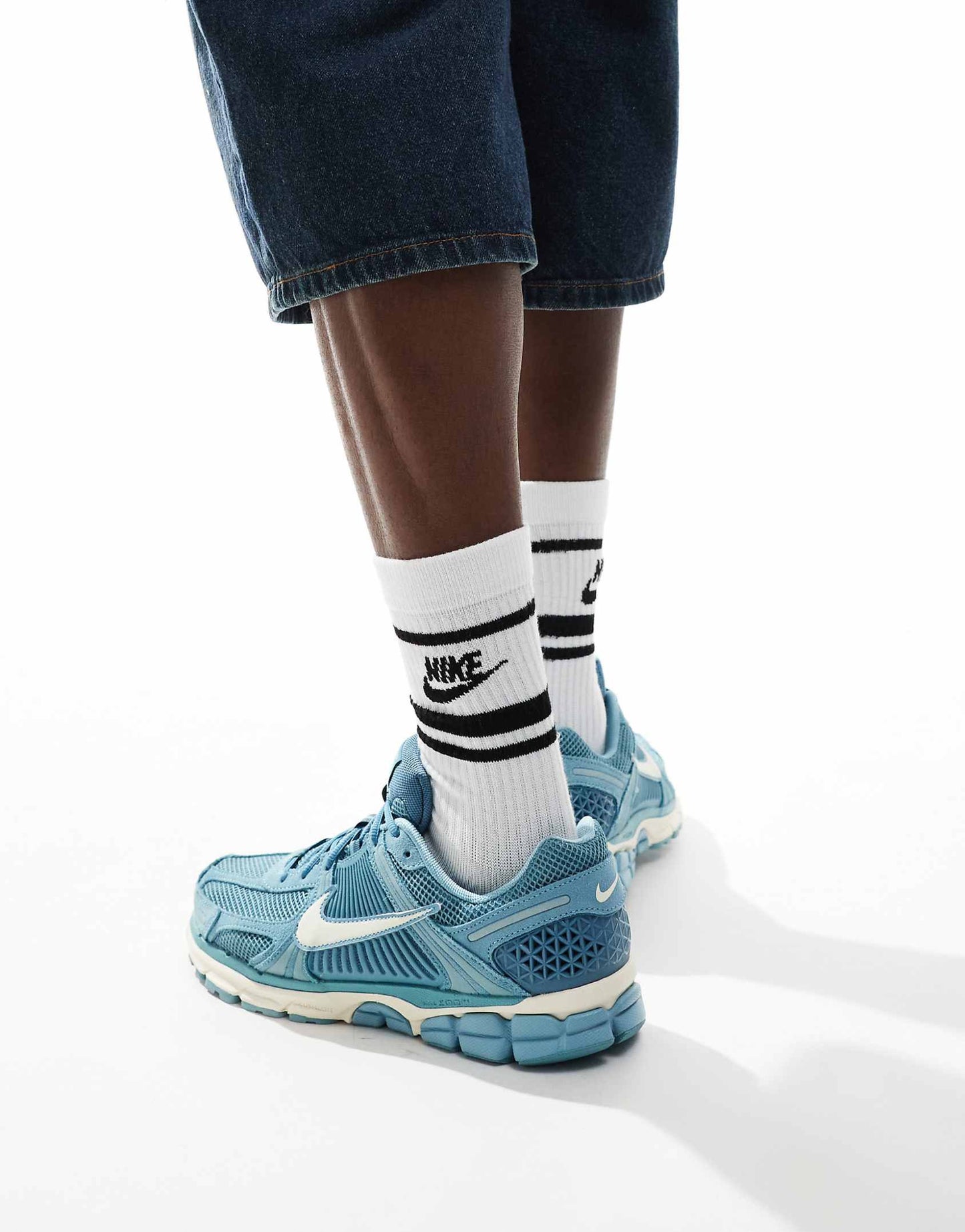 NIKE Vomero 5 “White/Blue”